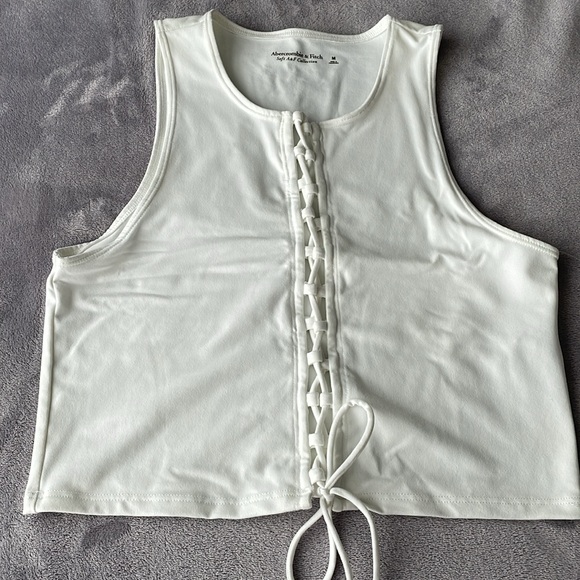 Abercrombie Women’s White Tie Up Crop Tank - Picture 3 of 5
